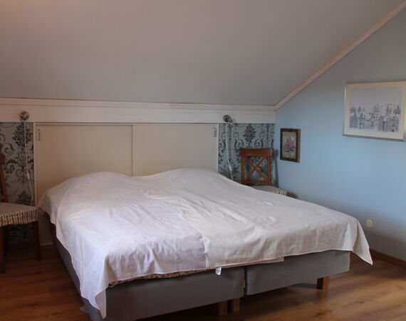 Ebreuil - ONDER BOD - € 178.500