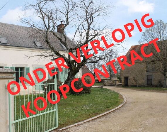 Saint Jeanvrin - ONDER COMPROMIS - € 198.485