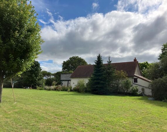 Lurcy Levis - NIEUW - € 127.200