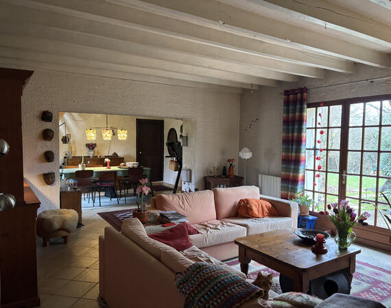 Lurcy Levis - NIEUW - € 127.200