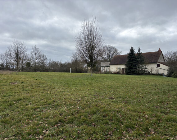 Lurcy Levis - NIEUW - € 127.200