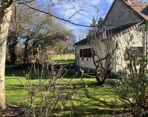 Lurcy Levis - NIEUW - € 127.200