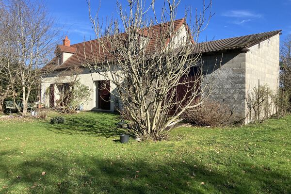 Lurcy Levis - NIEUW - € 127.200